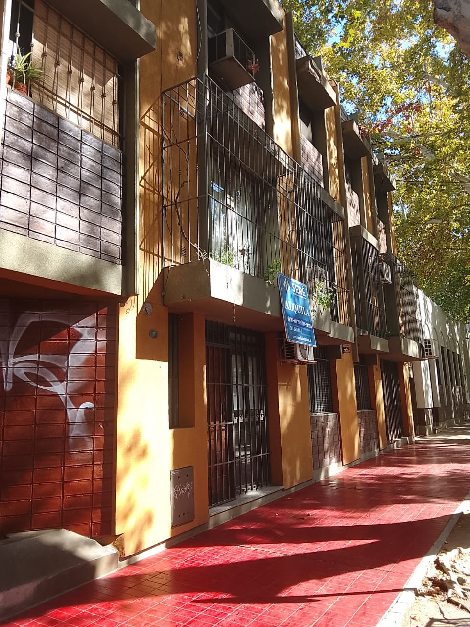 Adyacente Aristides Villanueva - Imagen 2