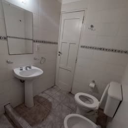 Excelente departamento adyacente Plaza Godoy Cruz - Imagen 4