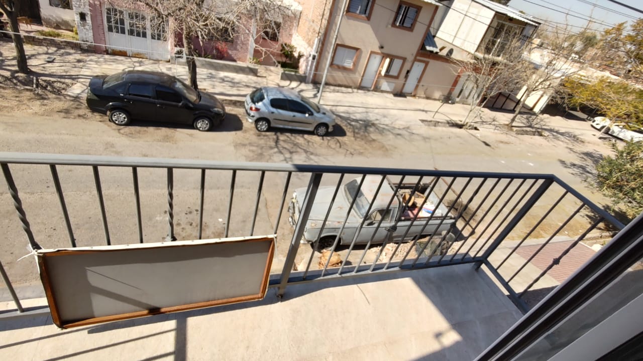Excelente Departamento adyacente b° municipal - Imagen 12