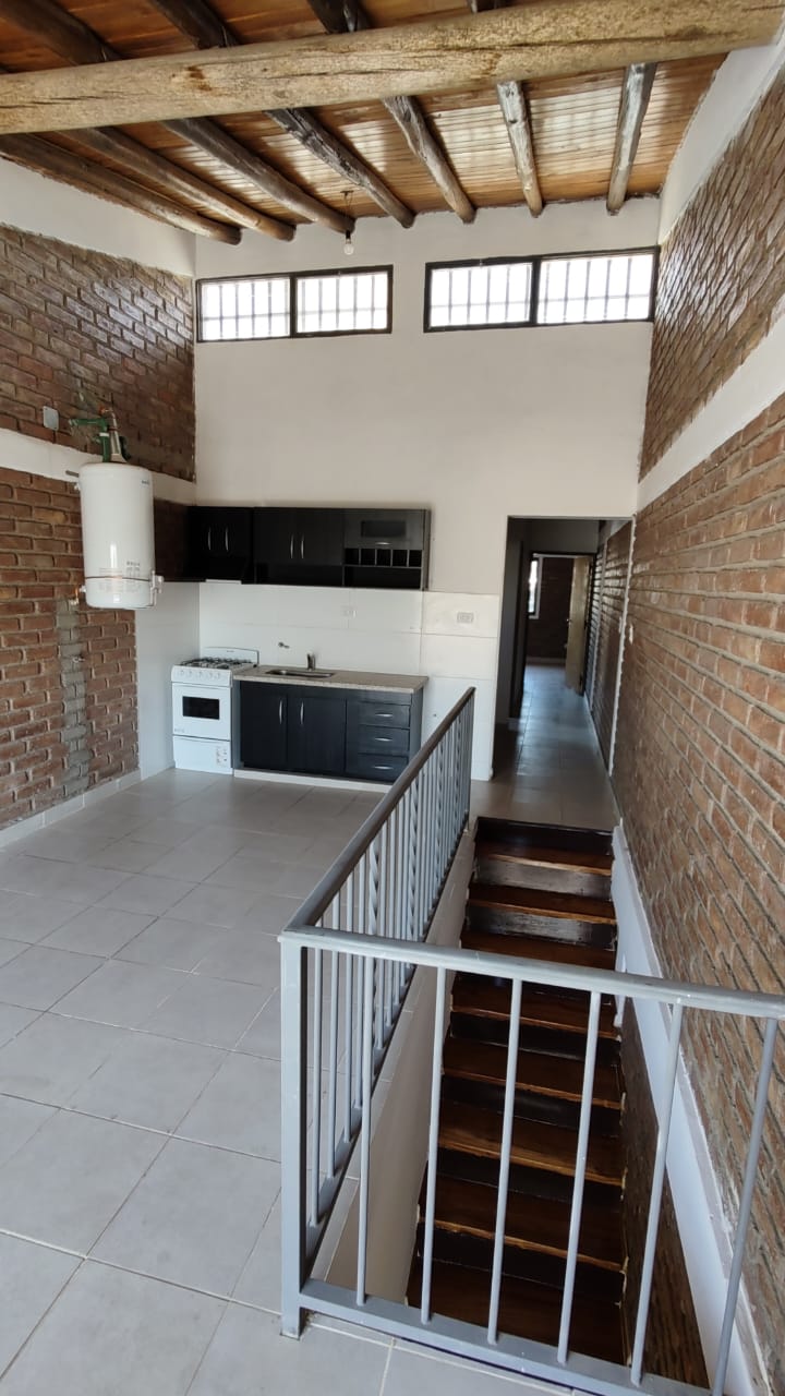 Excelente Departamento adyacente b° municipal - Imagen 7