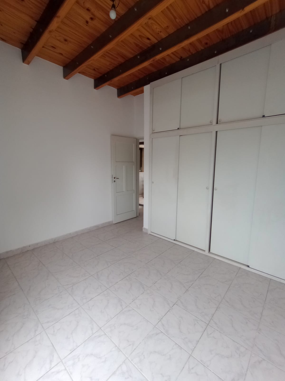 Excelente departamento adyacente Plaza Godoy Cruz - Imagen 12