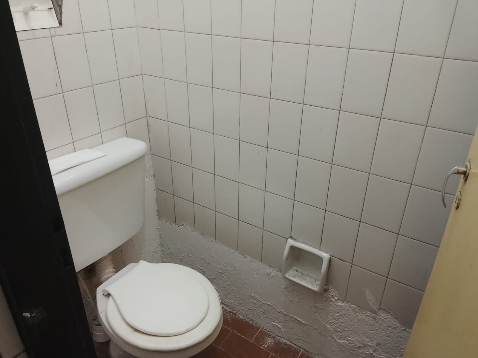 LOCAL COMERCIAL EN ALQUILER – EXCELENTE UBICACIÓN - Imagen 6