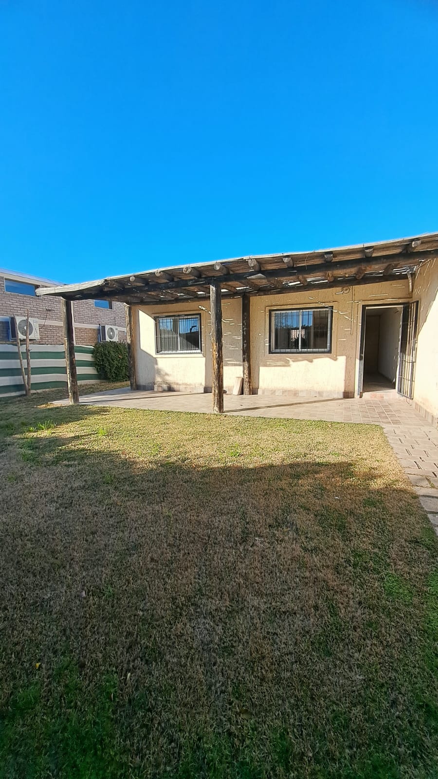 HERMOSA CASA EN ALQUILER ZONA CHACRAS - Imagen 3