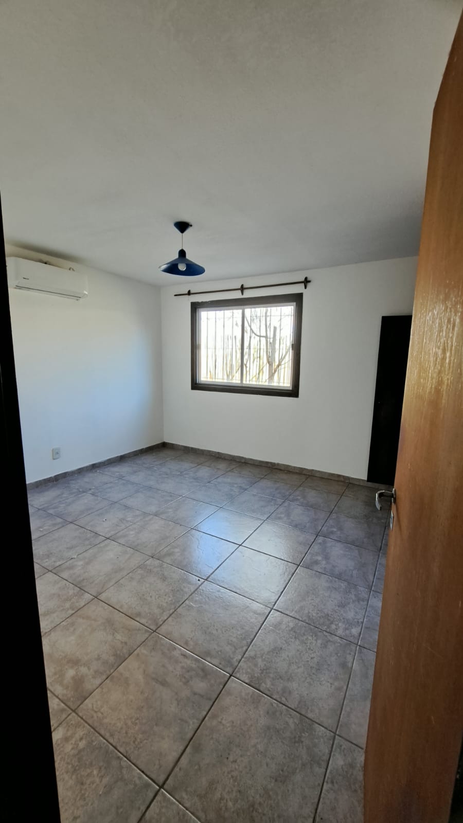 HERMOSA CASA EN ALQUILER ZONA CHACRAS - Imagen 5
