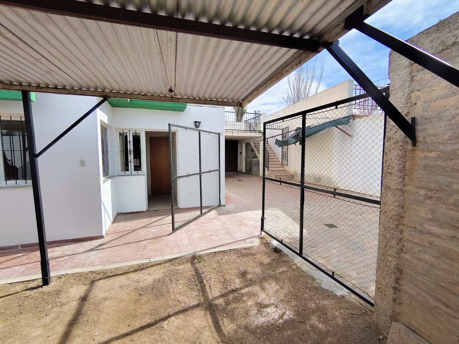 ALQUILER DE CΓMODA Y FUNCIONAL CASA - Imagen 17