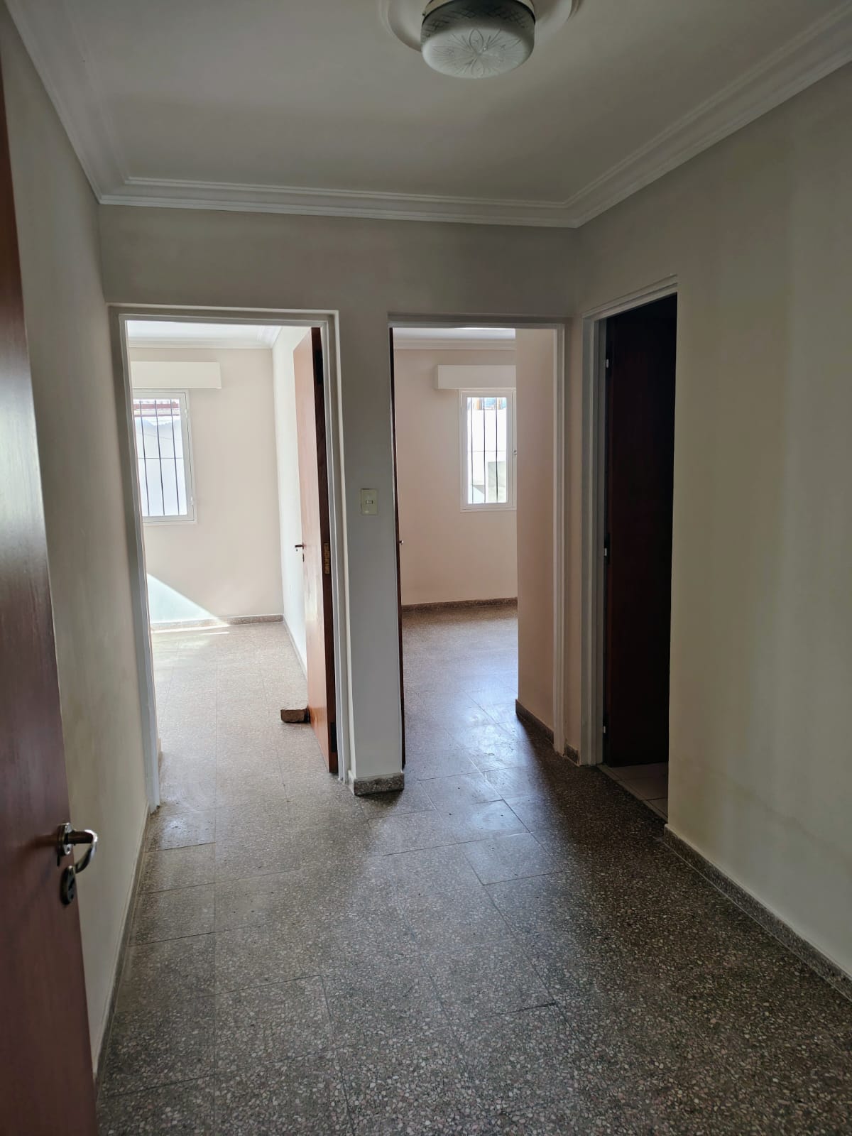 ALQUILER DE CΓMODA Y FUNCIONAL CASA - Imagen 6