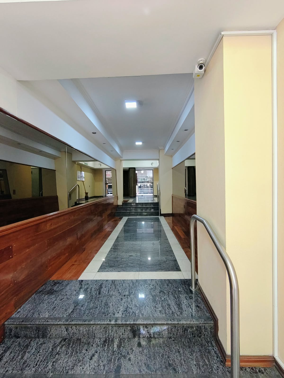 Hermoso y ubicadísimo departamento en alquiler - Imagen 3
