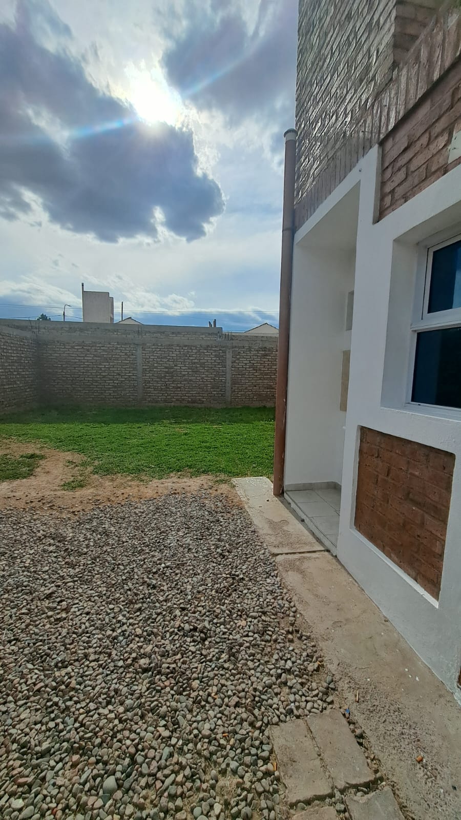 Cómoda y funcional casa en alquiler - Imagen 8