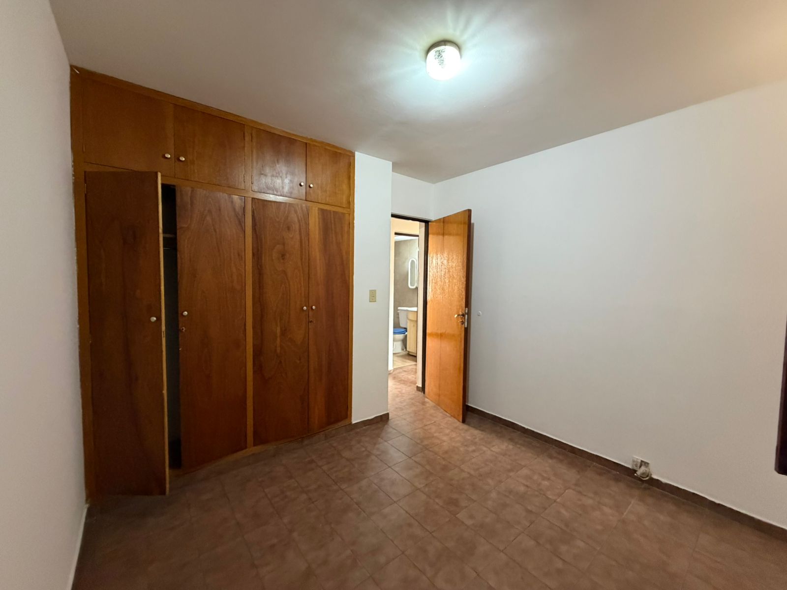 Hermoso y luminoso departamento en alquiler - Imagen 9